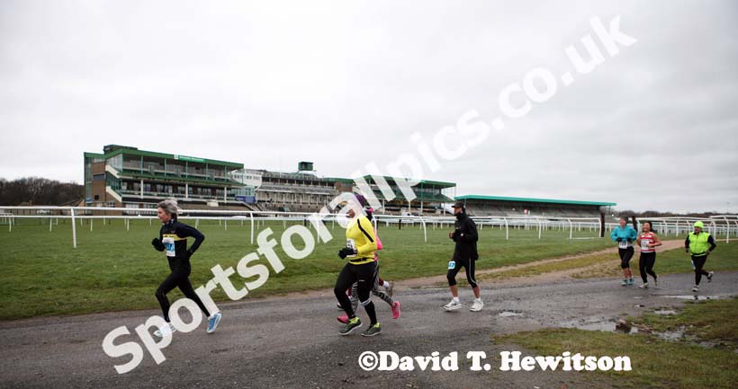 Newcastle Racecourse Half/Marathon and 50k, Newcastle Racecourse, Gosforth, Newcastle. Photo: David T. Hewitson/Sports for All Pics